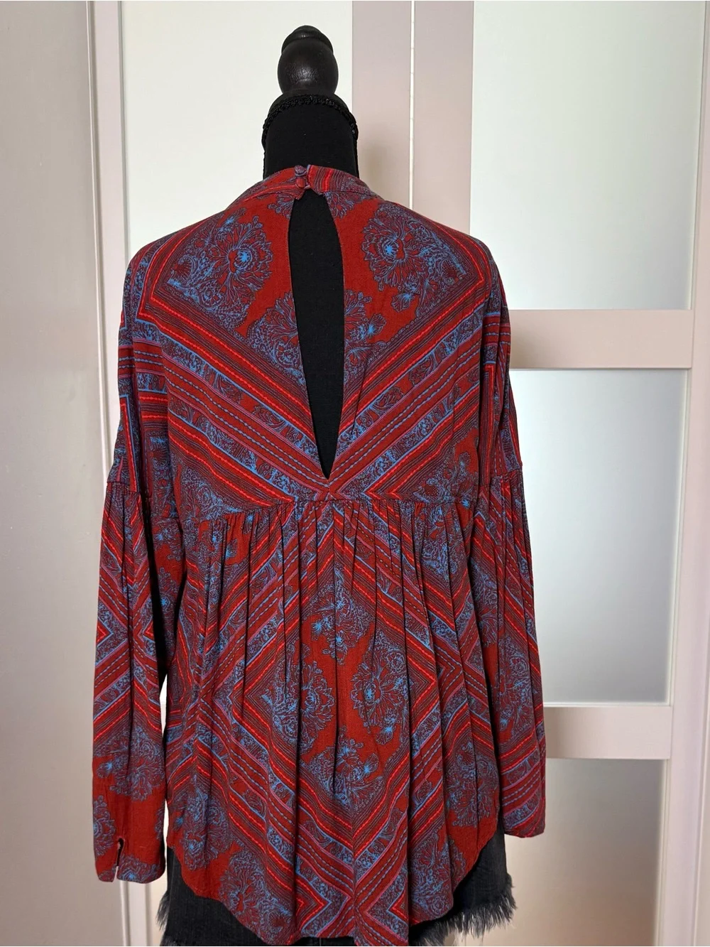 Free People Walking on a Dream Boho Long Sleeve Keyhole Tunic, size Small.
